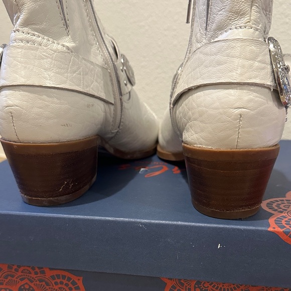 Carlos by Carlos Santana White Embellished Ankle Boots - Picture 9 of 10